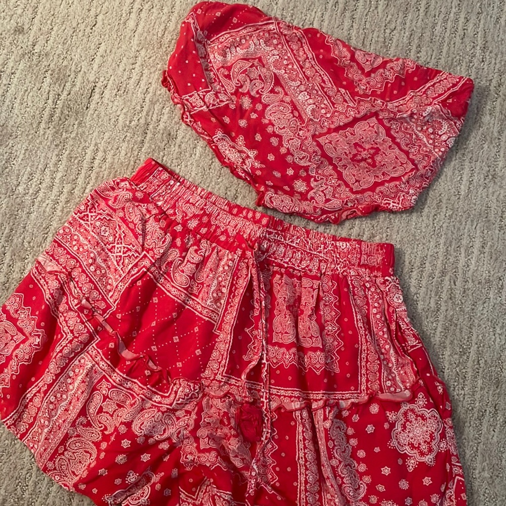 Bright orange, coral